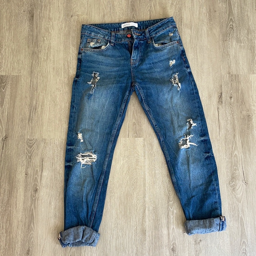 Zara blue denim ripped jeans, size 2